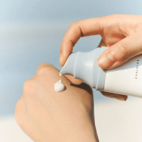 Skin1004 Madagascar Centella Hyalu-Cica Water-Fit Sun Serum SPF50+ PA++++ 50ml. - Image 2